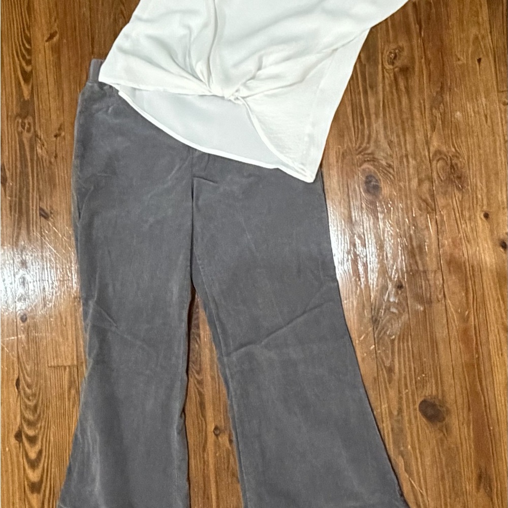 ⚡️Gray Flare-Leg Pants ⚡️